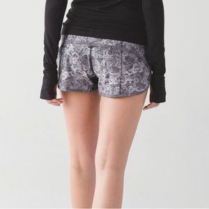 Lululemon Speed Short, Size 8